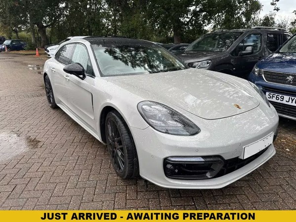 eBay - 2022 Porsche Panamera 4.0T V8...
