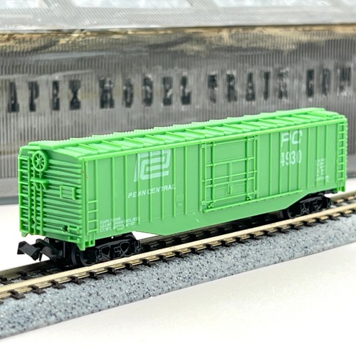 Coche de carga Lima escala N 49X Penn Central 50 ft puerta enchufable PC 4930 | Zustand: Used