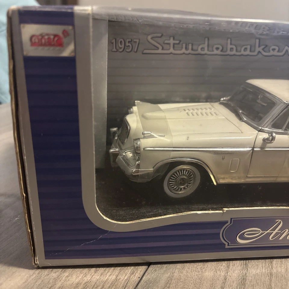 Anson Classic 1957  White Studebaker Golden Hawk Die Cast  1:18 Scale - Image 2 of 4