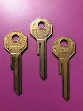 Y-137 Key Blank  Vintage CURTIS       Y137  set of 3            [KB6]