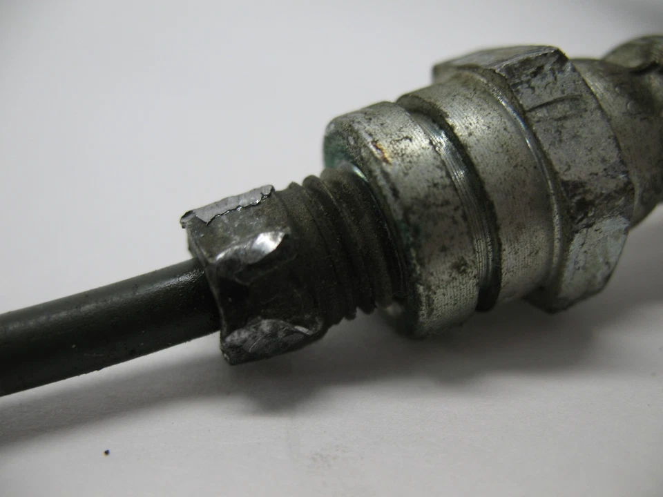 88 KAWASAKI VULCAN 88 VN1500 VN 1500 REAR BRAKE HOSE AND LINE PIPE 43059-1439 - Image 3 of 4