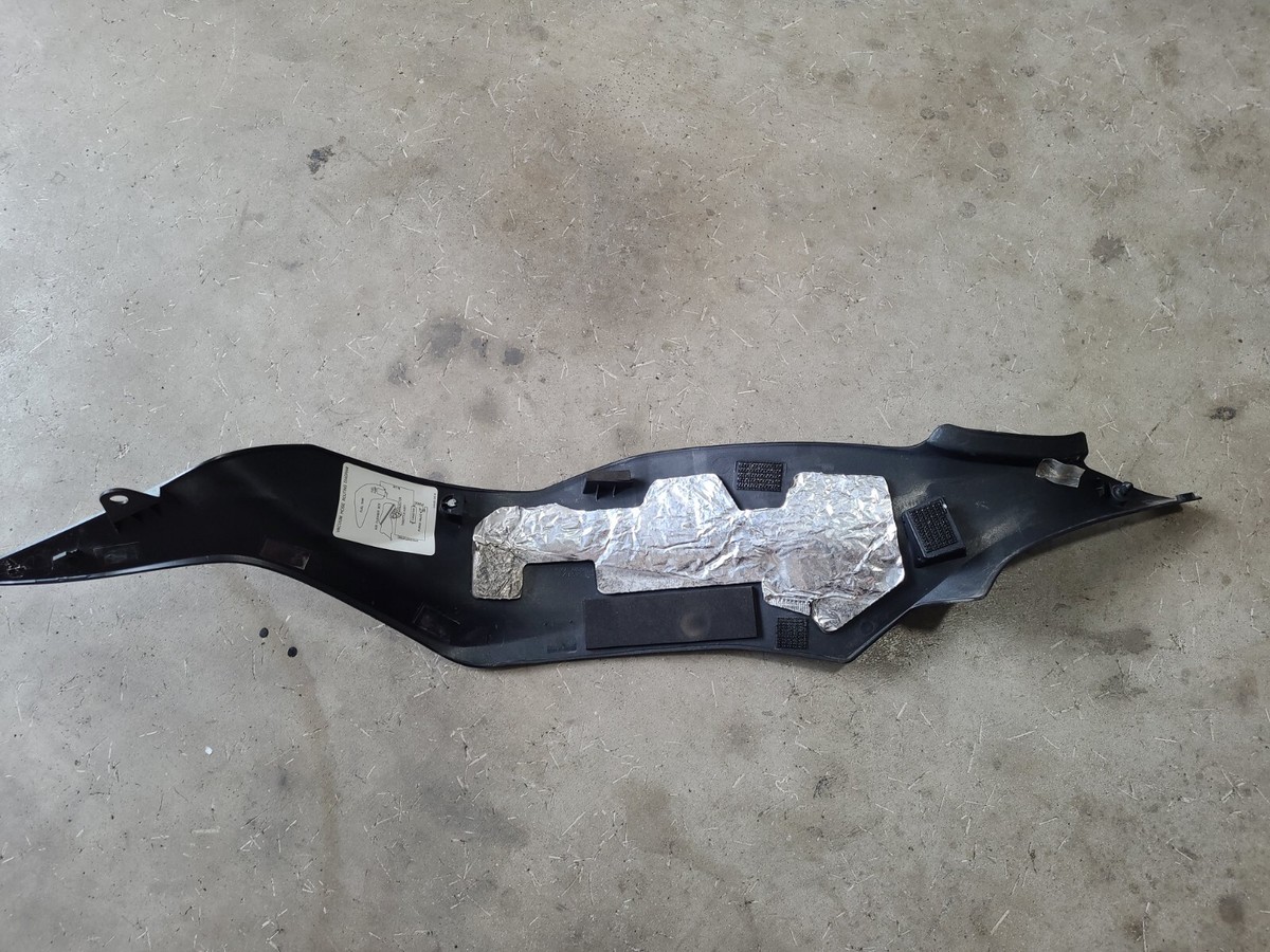 KAWASAKI NINJA ZX6R RIGHT GAS TANK FUEL CELL PANEL COVER TRIM COWL