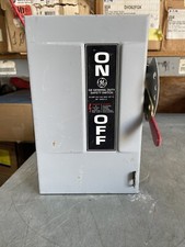 GE TG3221 30A 240V 1Ph Enclosed Electric Fused Safety Switch Disconnect