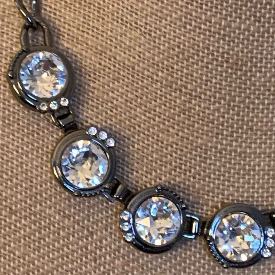Collar Silpada KR Negro GunMetal Piedras Transparentes Swarovski 18-20" Foto 4 de 4