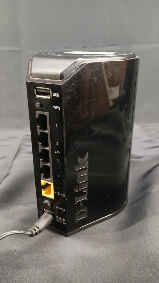 D-Link DIR-850L A1 Wireless AC1200 Dual Band Gigabit WiFi Router - Used - Image 4 of 4