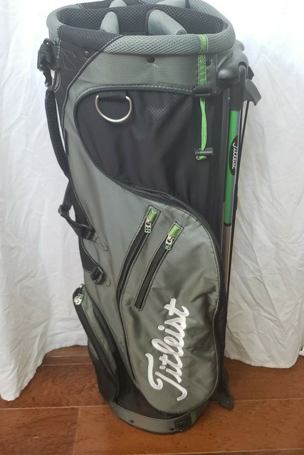 titleist essential backpack