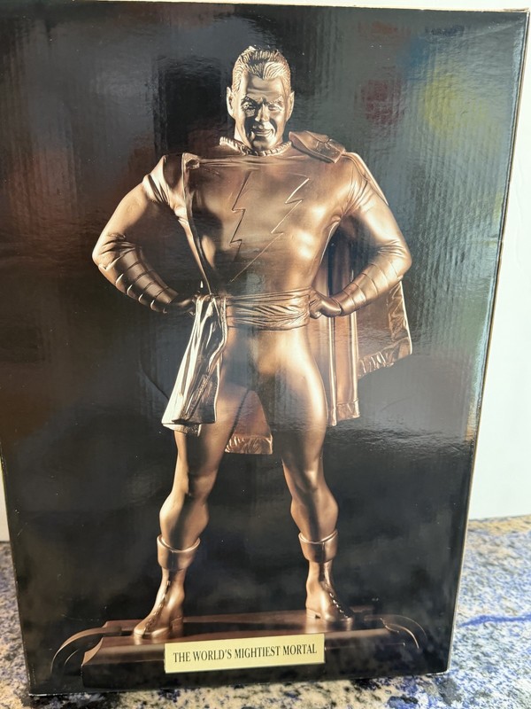 DC Direct Kingdom Come Shazam! Cold-cast Porcelain Statue By Alex Ross #391/1300
