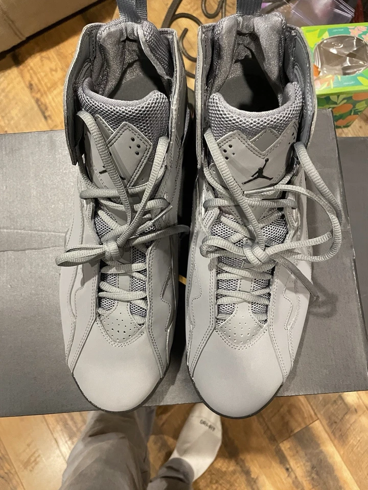 Jordan True Flight Cool Gris/Negro NUNCA USADO, NUEVO, CON CORDONES DE FÁBRICA Foto 3 de 4