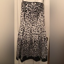New with Tag White House Black Market Strapless Dress, Floral Leaves