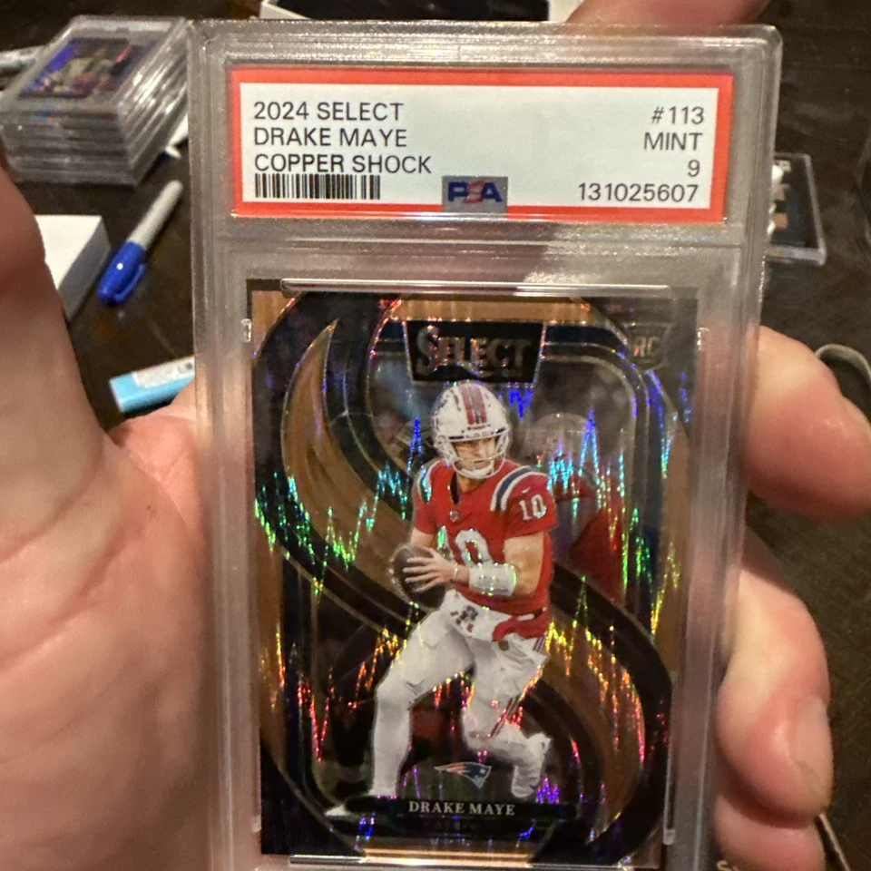Amortiguador de cobre Panini Select 2024 #113 Drake Maye Rookie RC 83/299 PSA 10 Foto 3 de 4