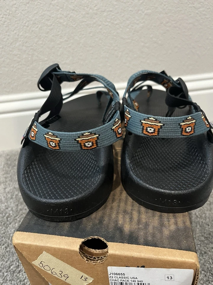 Chaco X Smokey The Bear 凉鞋 13 码  — 第 3/4 张图片