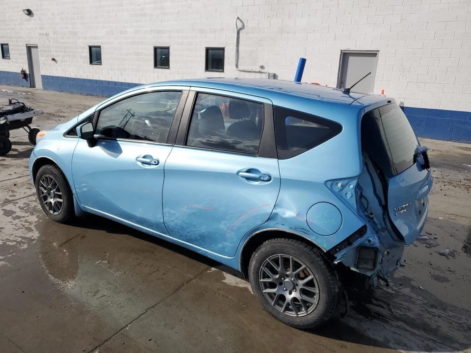 Consola piso delantero hatchback Note compatible con 14-16 VERSA 2407366 Foto 2 de 4