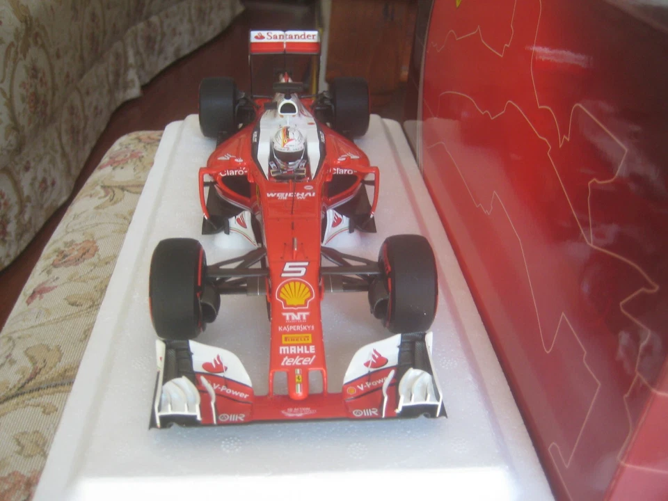 BBR 1/18 FERRARI SF16-H #5 VETTEL 2016 CHINESE GP - Image 4 of 4