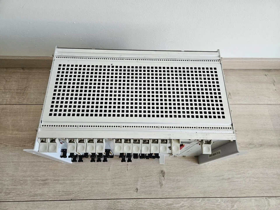 NORTEL NORTHERN TELECOM HUB-WITH CARDS/MODULE, TELECOMMUNICATIONS EQUIPMENT - Bild 3 von 4