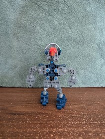 LEGO BIONICLE: Vhisola (8608) with EXTRA DISC