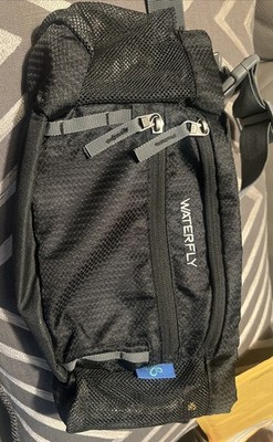 WATERFLY Fanny Waist Pack - Black  Holds 2 Water Bottles Nice