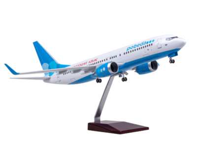 47CM 1:85 Pobeda BOEING 737 MAX Passenger Airplane Landing