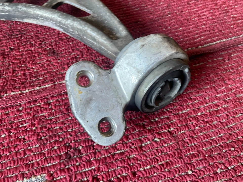 BMW 2000-2008 E46 E85 BRAZO DE CONTROL INFERIOR DELANTERO IZQUIERDO LADO DEL CONDUCTOR HORQUILLA OEM 136K Foto 2 de 4