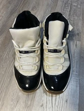 Air Jordan Retro 11  Vintage From 2000 / Style# 136046-101 Size 8 