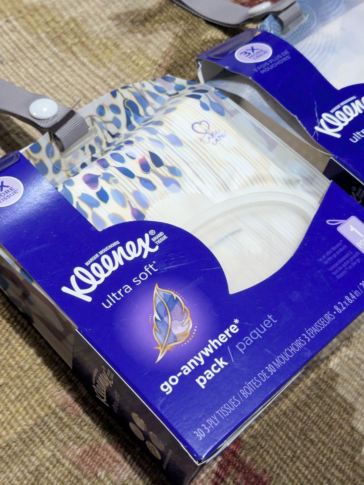 NEW Set of 3 Kleenex Go Anywhere Clip On Packs 3-Ply 30 Tissues Discontinued