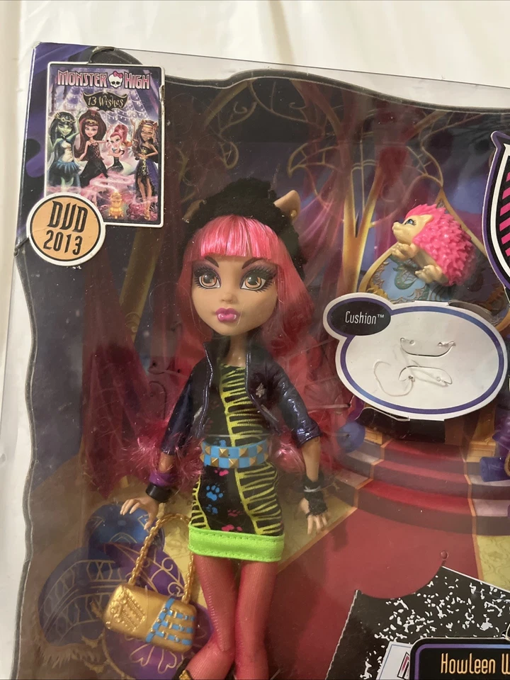 Muñeca Monster High Mattel 2012 13 deseos Howleen Wolf con erizo mascota “cojín” Foto 2 de 4