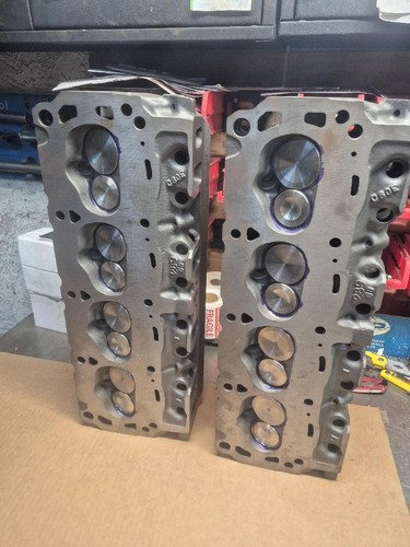 Ford 289 Heads C60E   In.1.940 Ex.1.60 Valves Heads Have Been Fully Ported
