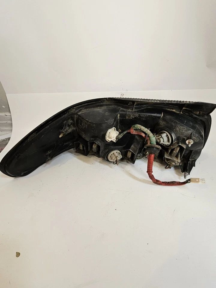 1994-1999 TOYOTA CELICA ТРАНСФОРМИРУЕМЫЙ ЗАДНИЙ ФОНАРЬ В СБОРЕ ПРАВАЯ ПАССАЖИРСКАЯ СТОРОНА OEM  - Изображение 4 из 4