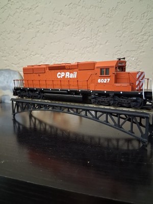 Athearn EMD Powered SD40-2 Locomotive #6027