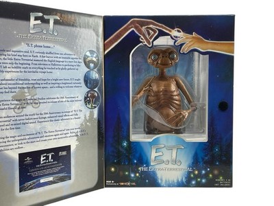 E.T. Extra Terrestrial 20th Anniversary 12'' Collectible Figure ToysRus Exclusive