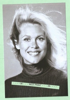 Found 4X6 PHOTO of Beautiful ELIZABETH MONTGOMERY Hollywood Actor Bewitched