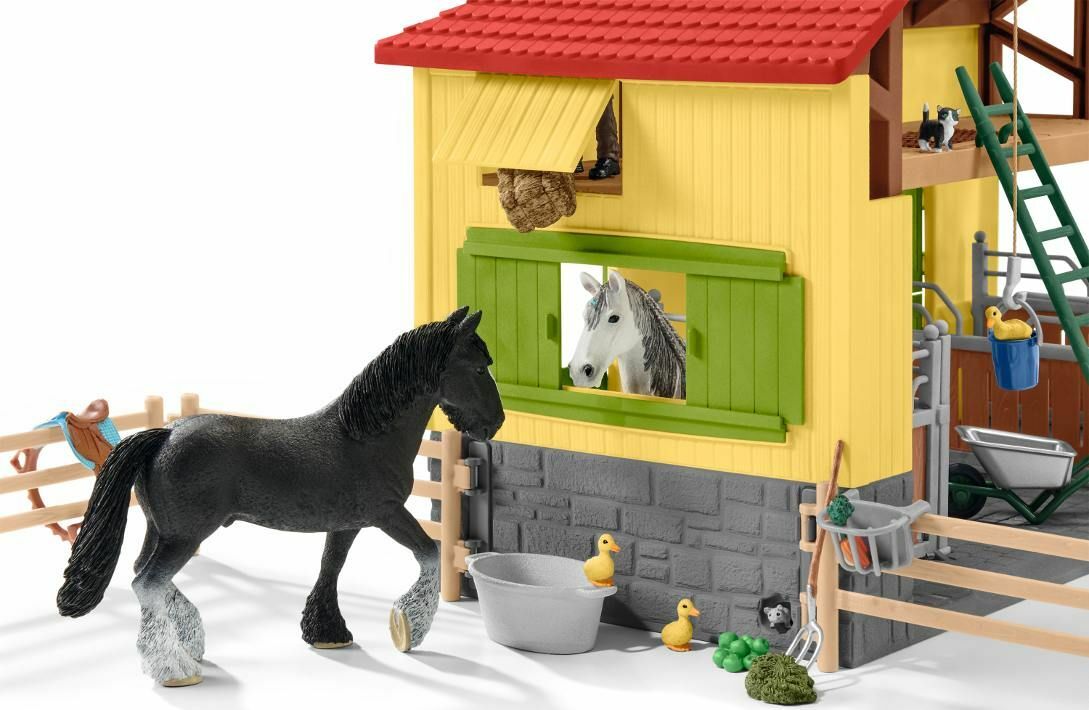 schleich farm world stable