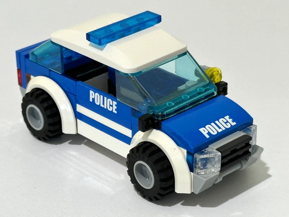 Retired ©2012 LEGO 4436 Town City Police Patrol Car 100% Complete + Extras + Box - Image 3 of 4