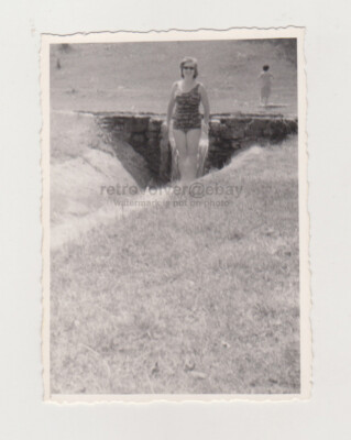 Pretty Attractive Milf Woman Beach Bikini Swimsuit Lady Vintage Photo