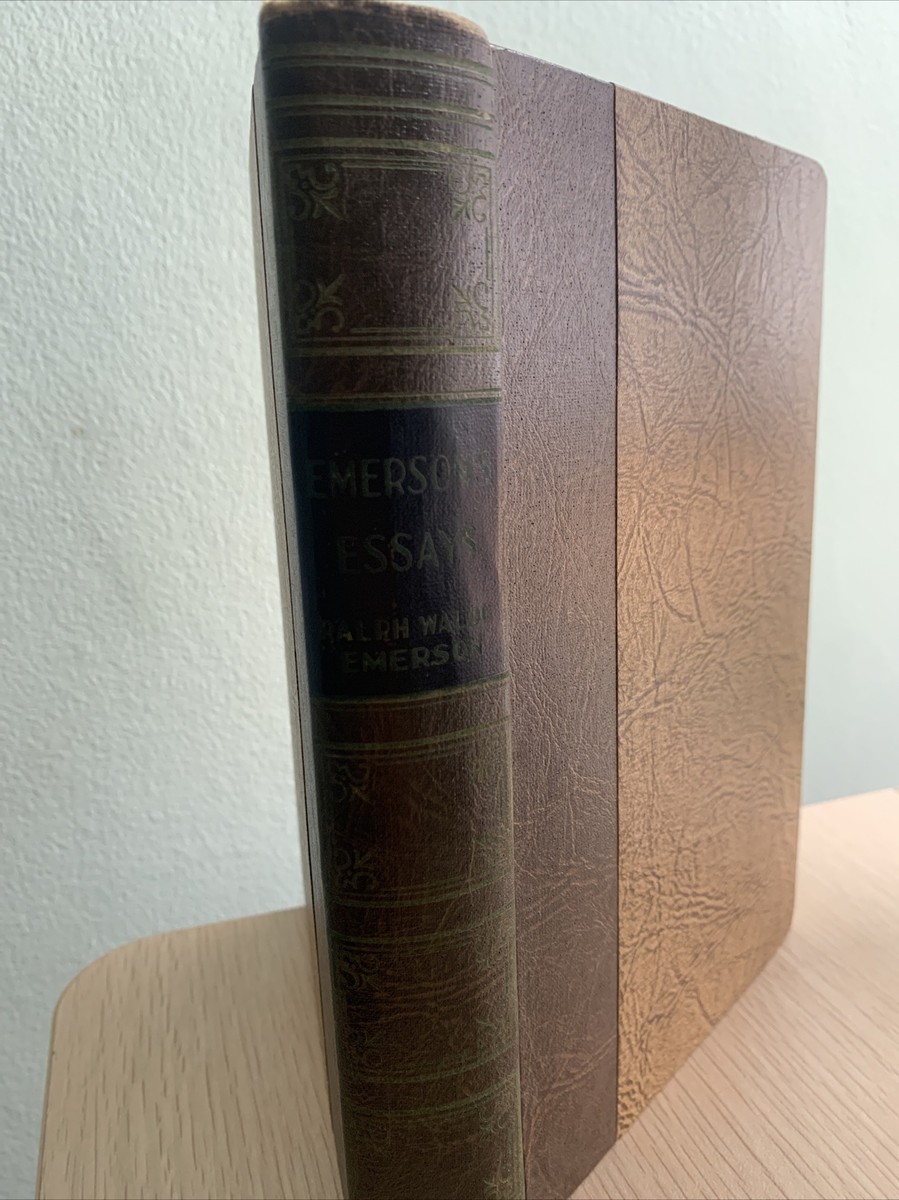 The essays Ralph Waldo Emersonラルフエマーソン 大人気新作 Emerson's Essays: Emerson, Ralph Waldo