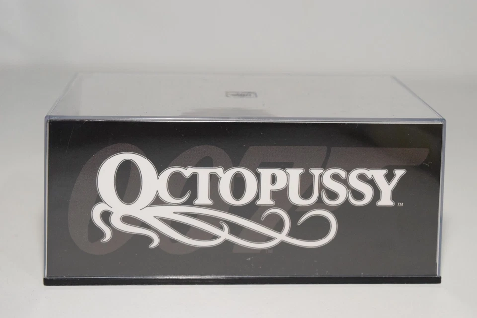 B5 1:43 UNIVERSAL HOBBY JAMES BOND 007 MERCEDES-BENZ 250SE OCTOPUSSY MIB - Immagine 3 di 4