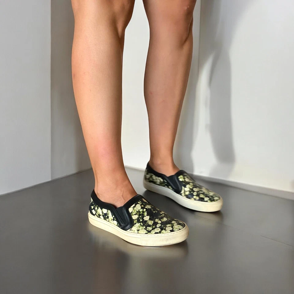 GIVENCHY Zapatillas sin cordones de cuero con estampado floral multicolor, talla 41 Foto 2 de 4