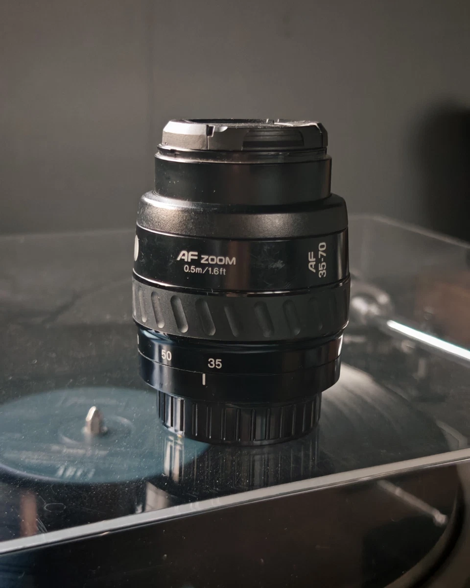 Minolta SRT 303 & Rokkor 35-70mm 3.5
