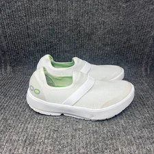 OOFOS Oomg eeZee Low White Women’s Size 8 US Recovery Slip On Shoes Comfort