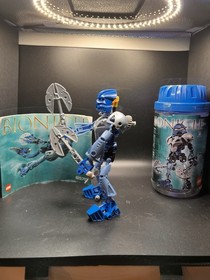 LEGO BIONICLE Gali Nuva 8570 Complete Set with Canister & Instruction Manual