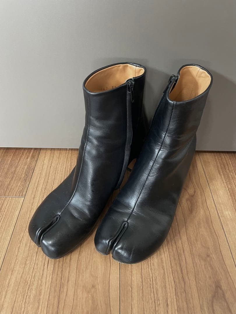 Maison Margiela Tabi Boots Size 35 EU Women Split Toe Ankle Boots Box Authentic