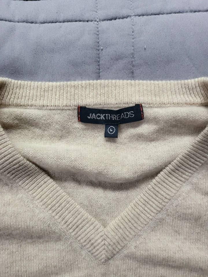 Suéter Jack Threads Cashmere Cuello en V Tostado Mediano (NUEVO) Foto 2 de 4