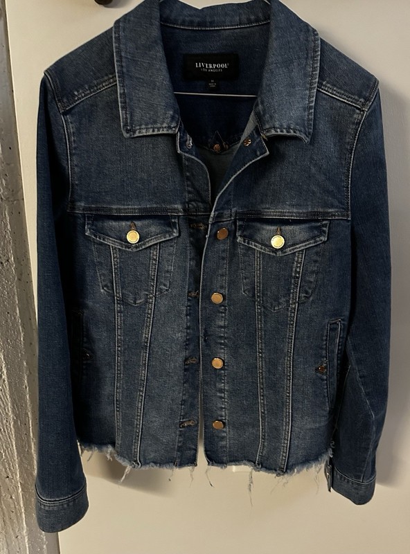 Liverpool Los Angeles Denim Trucker Jacket with Raw Hem - McLean Sz Medium NWOT