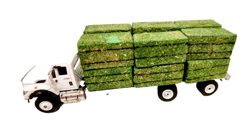 Greenlight / DCP White International Cutom Built 27 Ft Flatbed - Hay - Salvage - Picture 10 of 14