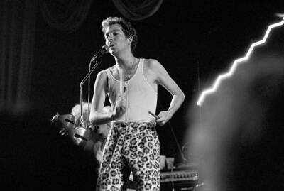Vocalist Fred Schneider Of The B52S Performs 1978 OLD MUSIC PHOTO 3
