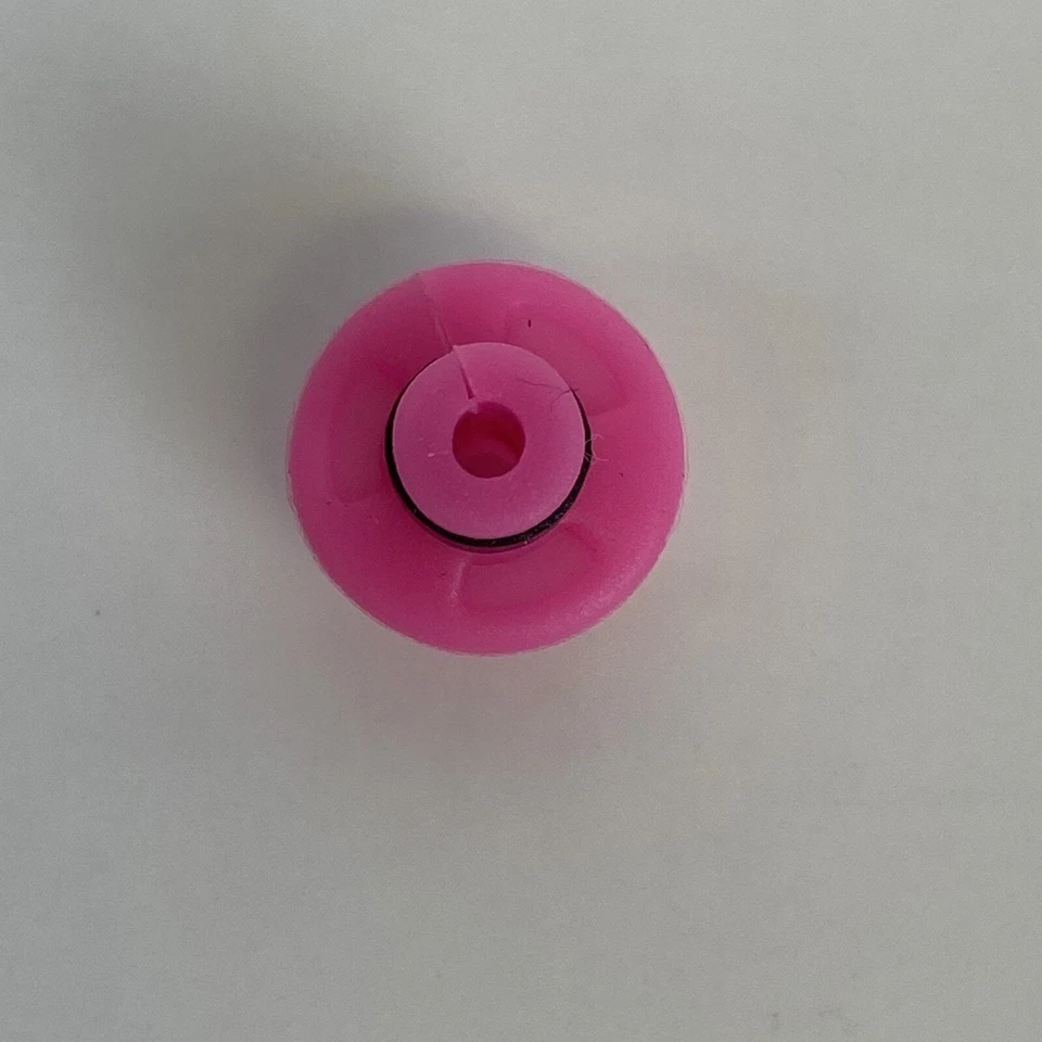TruGlo Kisser Button Pink TRU GLO NEW KISSER BUTTON PINK - Image 3 of 4