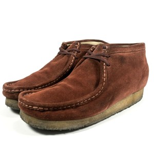 maroon clarks wallabees