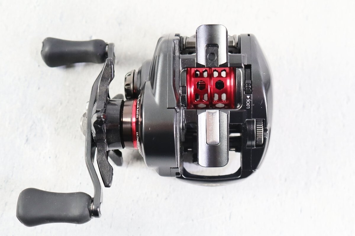 Daiwa STEEZ AIR TW 500HL Low Prodile Baitcasting Reel - Left Daiwa STEEZ AIR TW 500HL Low Prodile Baitcasting Reel - Left
