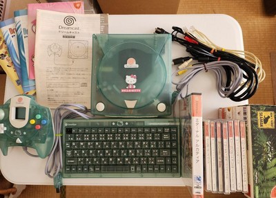 Sega Dreamcast Hello Kitty Limited Ver Skeleton Blue Konsole mit Box, Tastatur