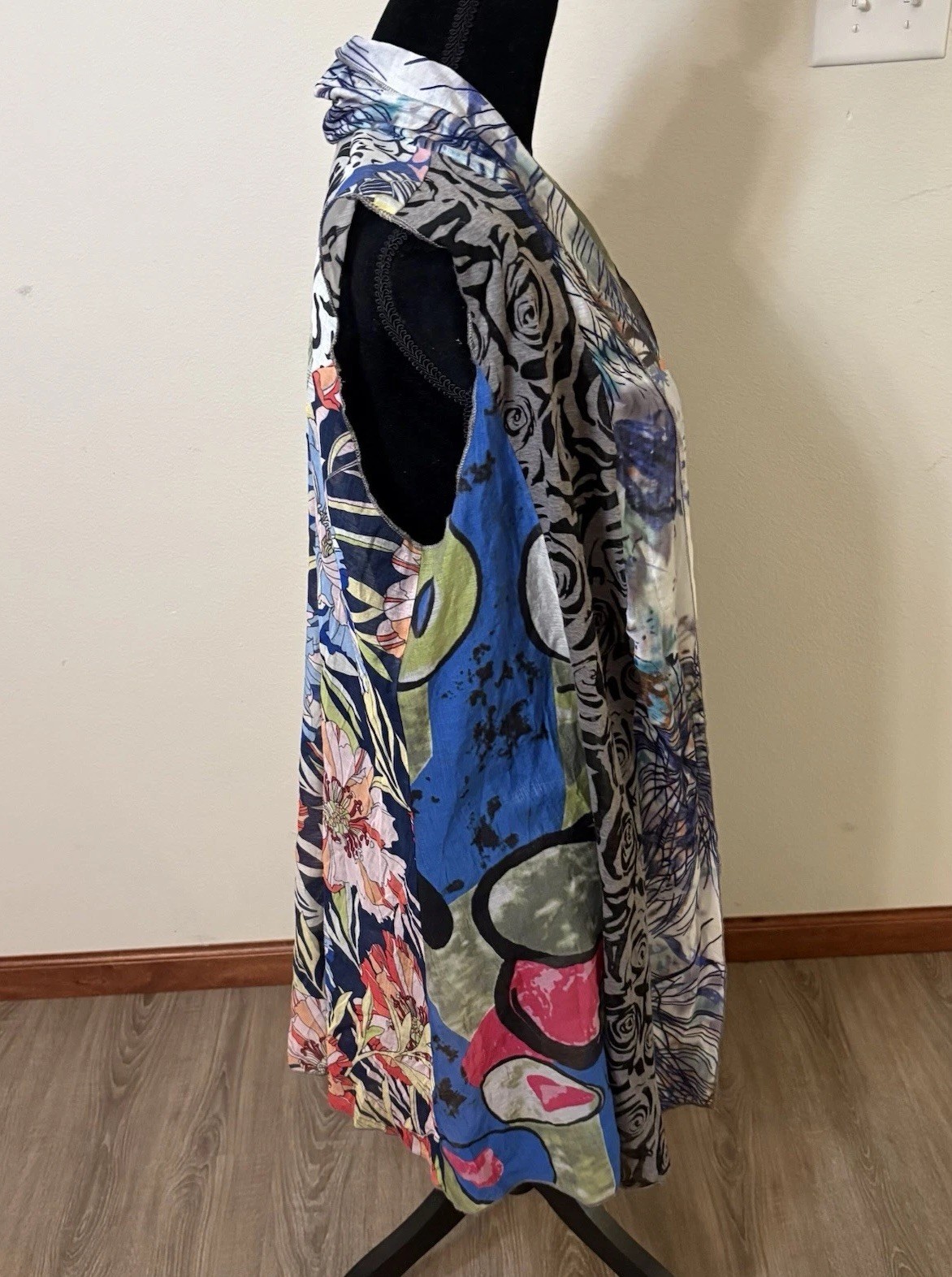 Violet Ruby Flowy Vest Patchwork Floral Size L La… - image 2