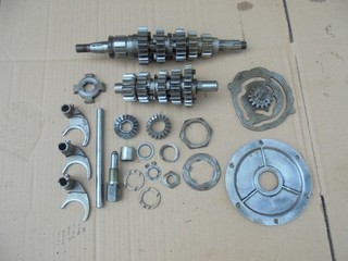 TRIUMPH T140 5 SPEED GEARBOX CLUSTER